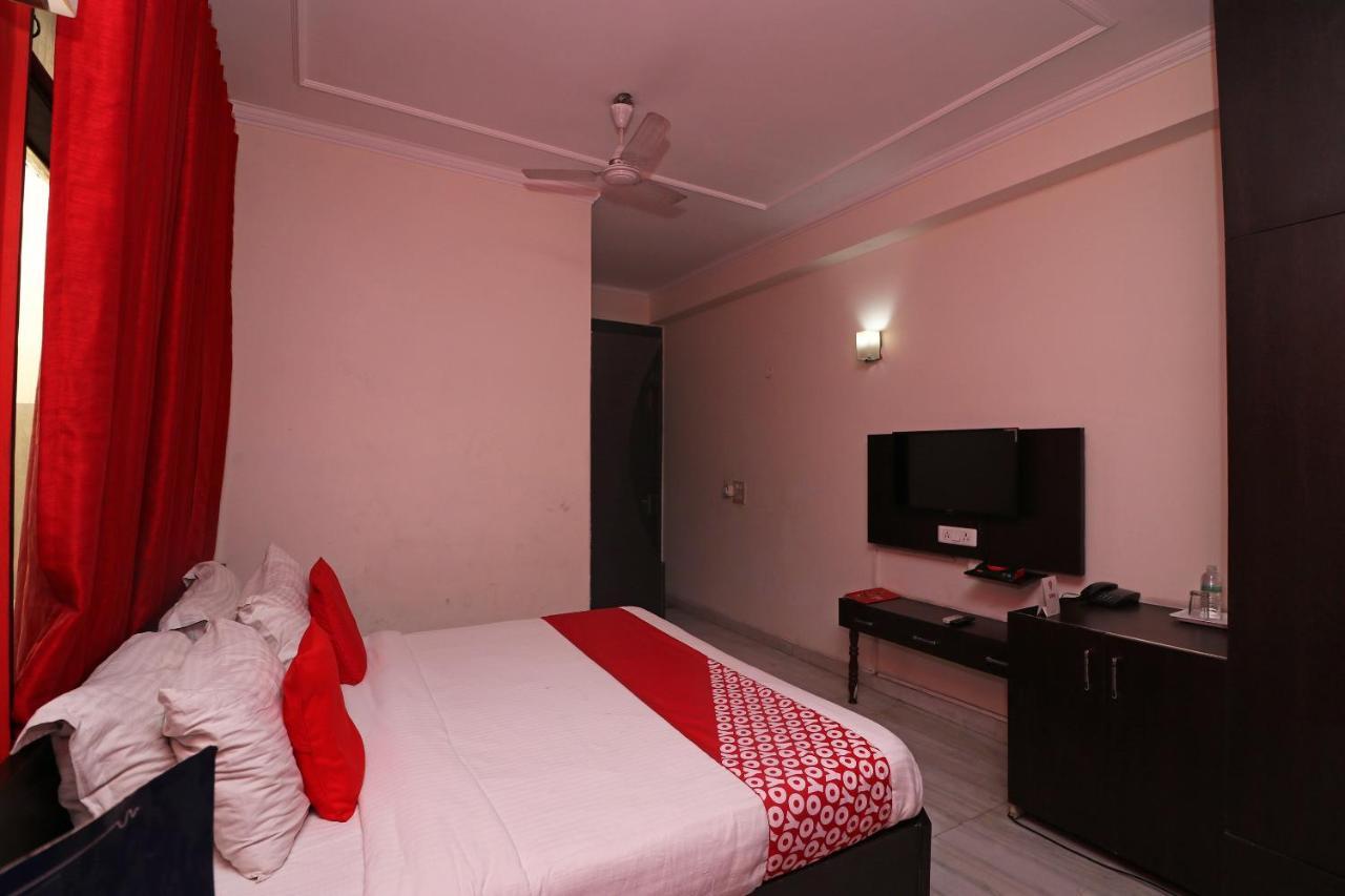 Oyo 79434 Hotel Green Villa 那格浦尔 外观 照片