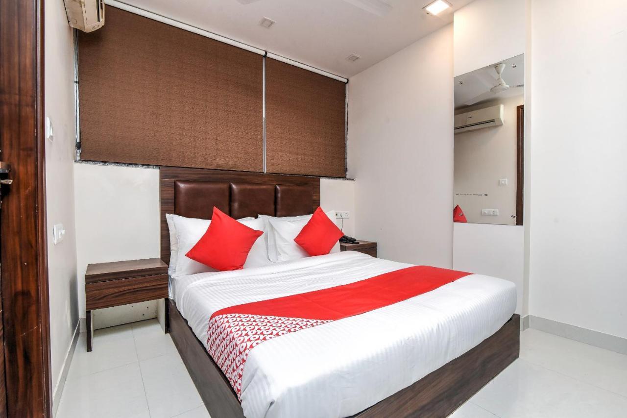 Oyo 79434 Hotel Green Villa 那格浦尔 外观 照片