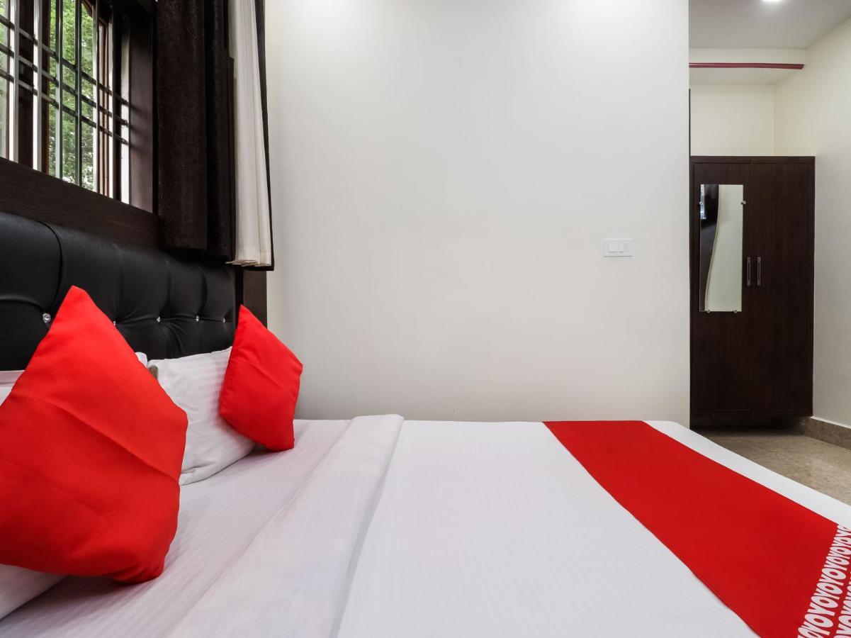 Oyo 79434 Hotel Green Villa 那格浦尔 外观 照片