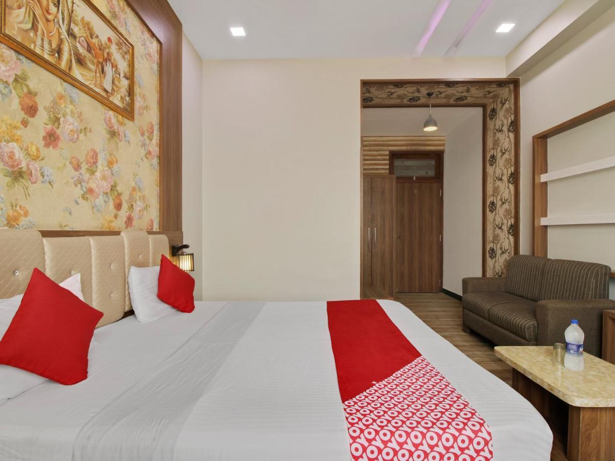 Oyo 79434 Hotel Green Villa 那格浦尔 外观 照片